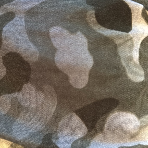 New without tags, ladies long sleeve camo pullover, size XL, by Sew in Love - Picture 13 of 14